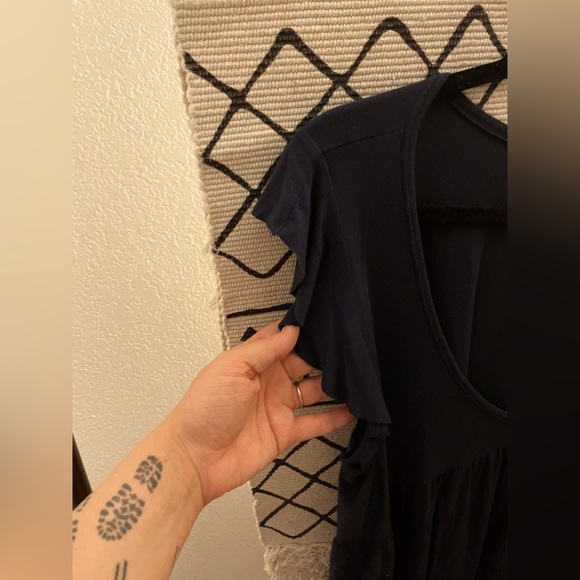 Hollister size Large cute top - Picture 4 of 4